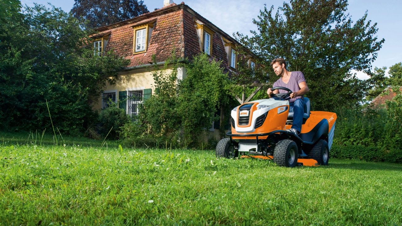 Van Iersel Tuin en Park Tuingereedschap &amp; machines