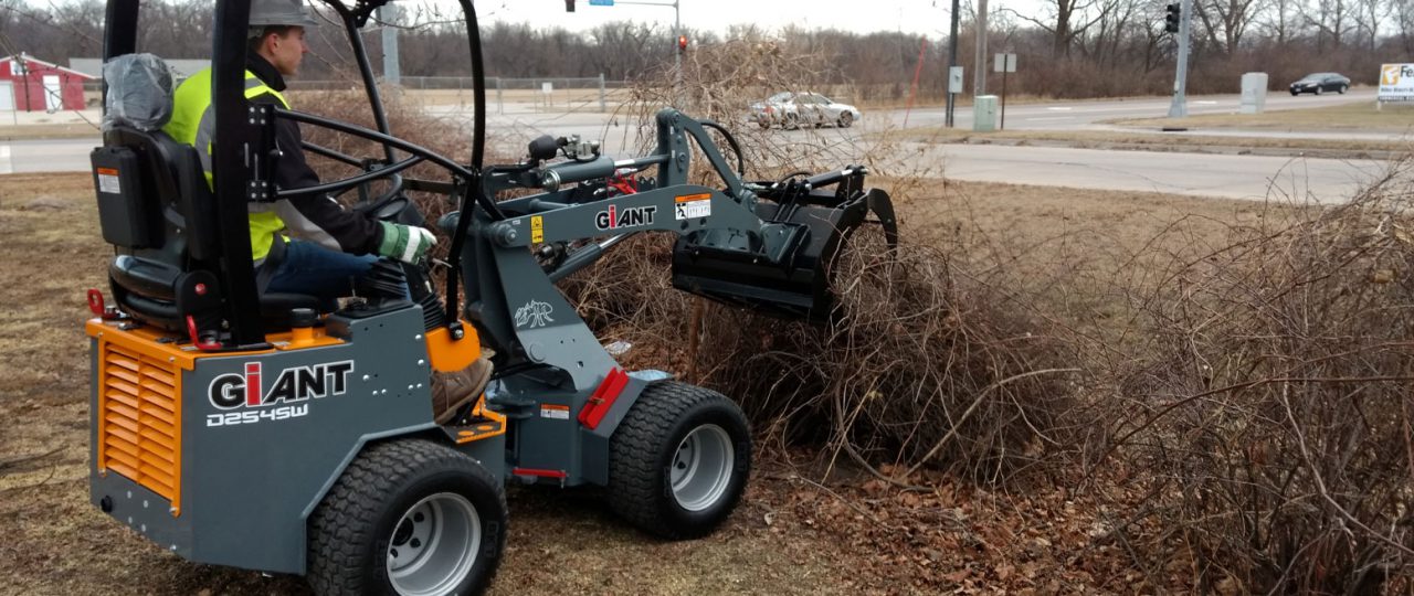 Van Iersel Tuin en Park Tuingereedschap &amp; machines